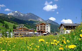 Hotel Alpenhof  3*